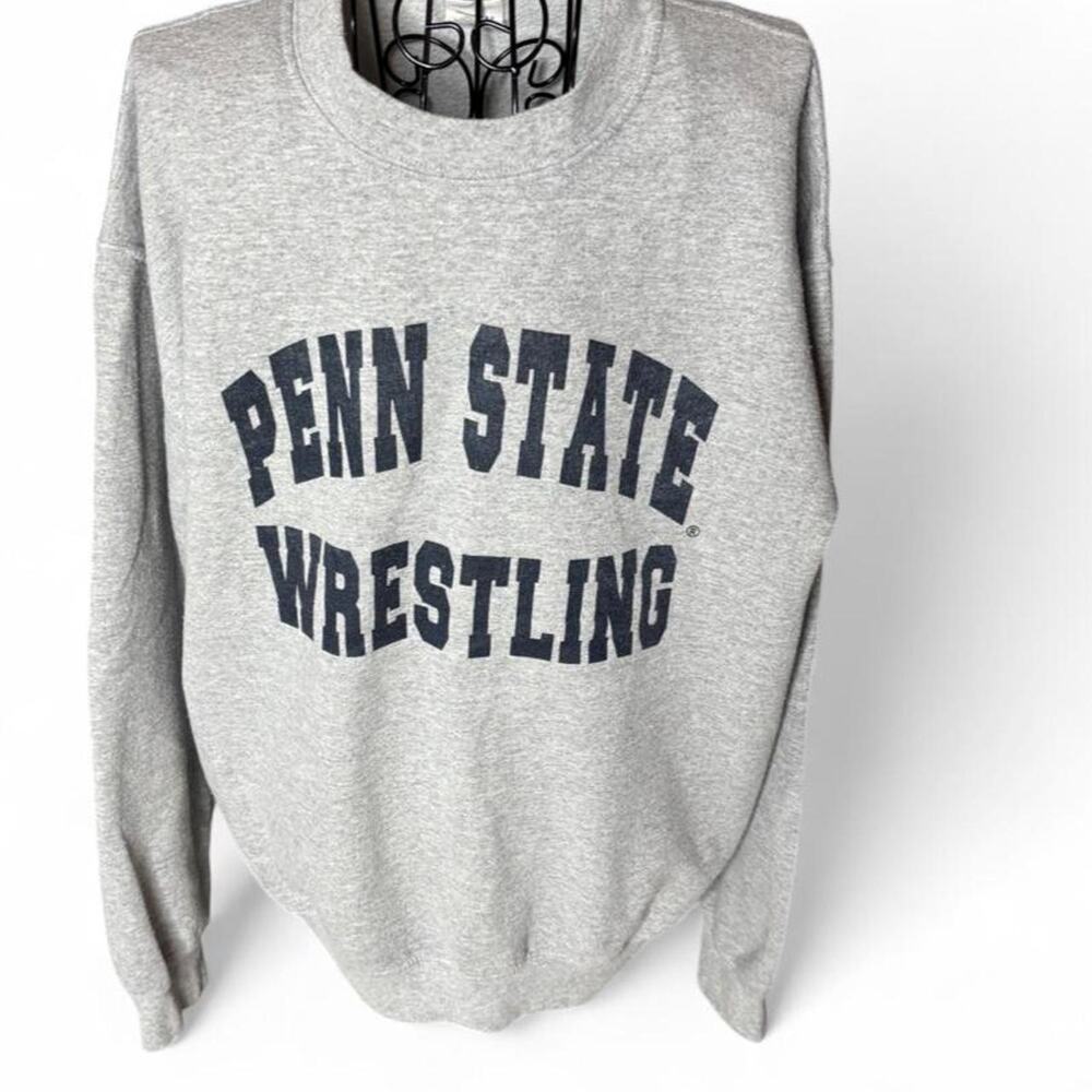 Penn State Wrestling Sweatshirt Mens Heavy Blend Crewneck Gray Nittany Lions